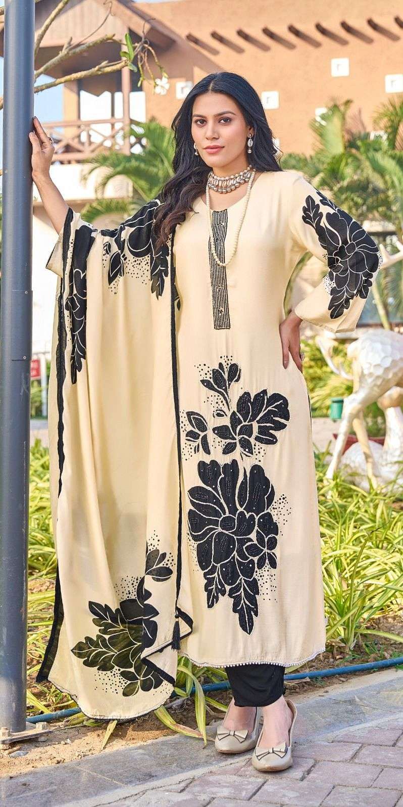 Falah Premium Muslin Maslin Collection code 30125 By Falah Designer Suits